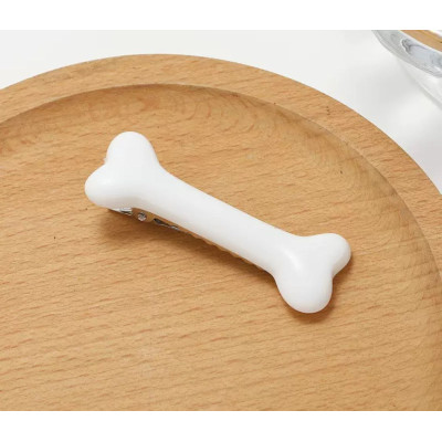 Заколка у формі кісточки (2 штуки)