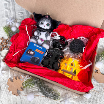 Подарунковий набір з Туалетною водою Moschino Toy Boy