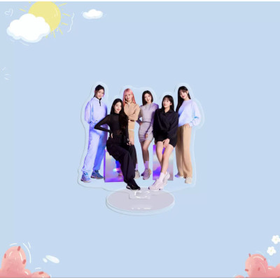 Акриловий стенд IVE 10см