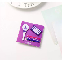 Набір з трьох значків к-поп G-Idle