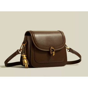 Жіноча кросбоді-сумка з ведмедиком Коричнева