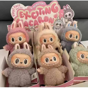 Випадкова фігурка брелок Лабубу (Labubu)