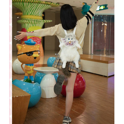 Плюшевий рюкзак у формі кота