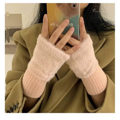 Мітенки теплі, пухнасті рожеві