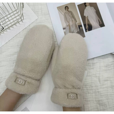 Жіночі пухнасті теплі рукавиці UGC FASHION