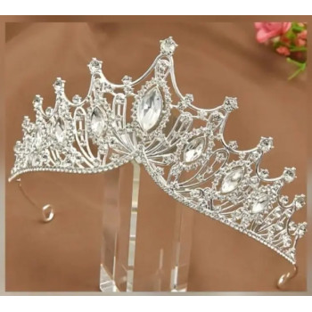 Діадема-корона срібна з білим камінням, тіара
