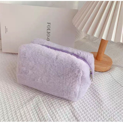 Пухнаста, стильна жіноча косметичка пенал, подарунок на 8 березня, для мами, сестри, подруги  бузковий