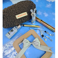 Стильний подарунковий набір для дівчат