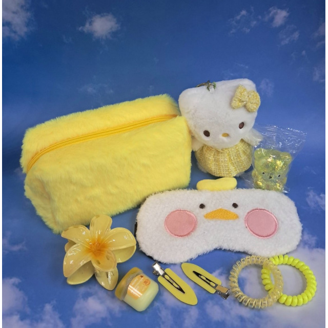 Подарунковий набір Hello Kitty, Хелло Кітті у жовтих тонах Подарунковий набір Hello Kitty, Хелло Кітті у жовтих тонах